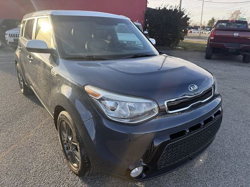 Used 2016 Kia Soul + w/ Audio Package image 6