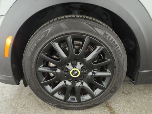 Used 2023 MINI Cooper SE image 9