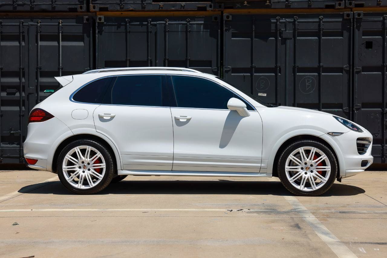 Used 2014 Porsche Cayenne GTS AWD/4WD image 15