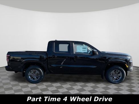 Certified 2025 Nissan Frontier SV AWD/4WD image 3