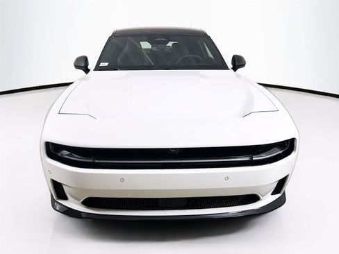 Used 2024 Dodge Charger Scat Pack w/ Plus Group image 2