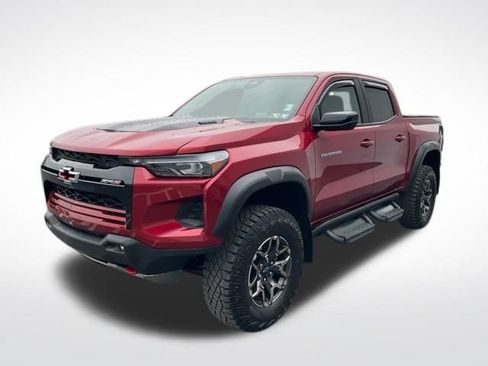 Used 2025 Chevrolet Colorado ZR2 w/ Technology Package AWD/4WD image 12