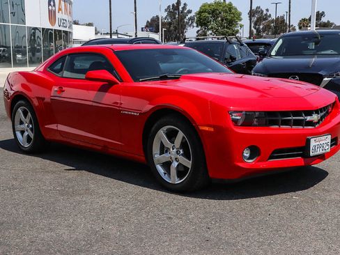 Used 2010 Chevrolet Camaro LT RWD image 3