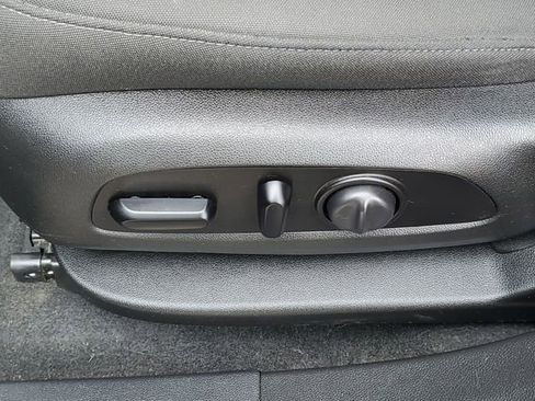 Certified 2020 Chevrolet Blazer LT w/ LPO, Floor Liner Package image 9