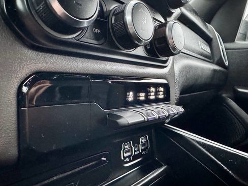 Used 2019 RAM 1500 Big Horn image 25