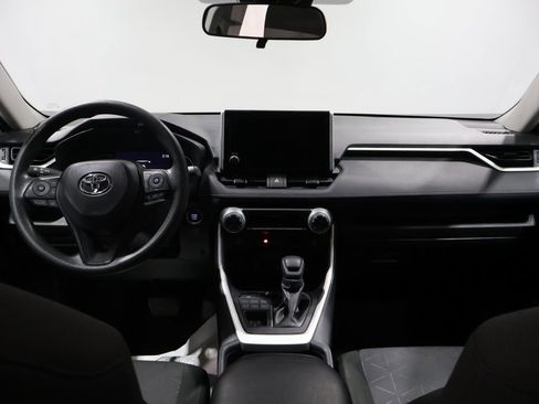 Used 2024 Toyota RAV4 XLE image 16