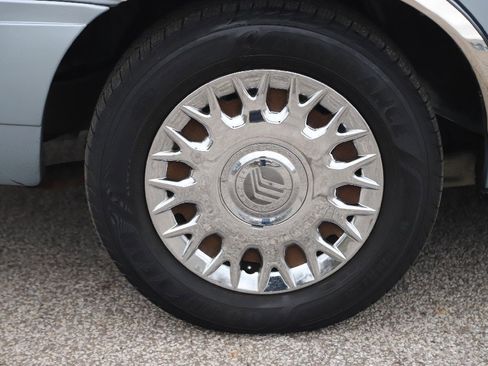 Used 2004 Mercury Grand Marquis GS image 39