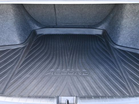 Used 2021 Honda Accord Touring image 31