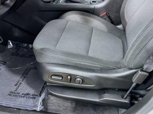 Used 2020 Chevrolet Traverse LT FWD image 18