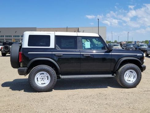 New 2026 Ford Bronco Heritage Edition AWD/4WD image 2