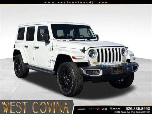 Certified 2022 Jeep Wrangler Unlimited Sahara AWD/4WD image 1