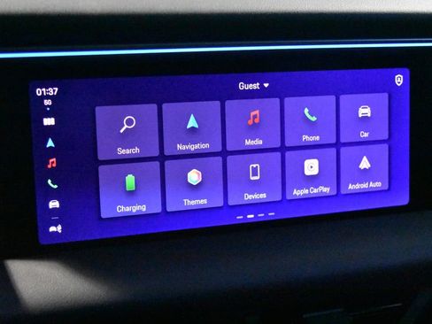 Certified 2025 Porsche Macan Electric image 14