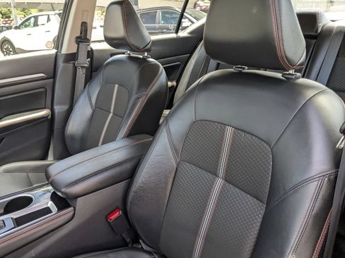 Used 2025 Nissan Altima 2.5 SR FWD image 14