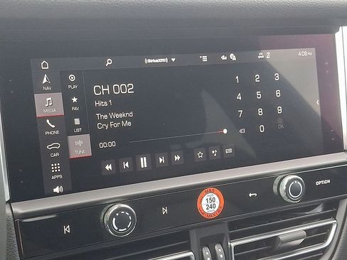 Used 2025 Porsche Macan image 21