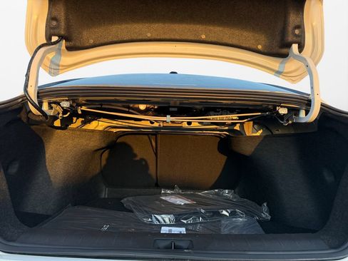 New 2026 Nissan Sentra SR w/ SR Premium Package FWD image 18