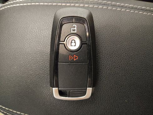 Used 2021 Ford Escape SE AWD/4WD image 32