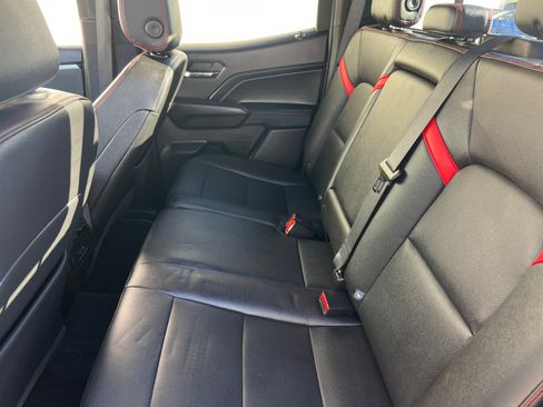 Used 2023 Chevrolet Colorado Z71 w/ Z71 Convenience Package 2 image 17