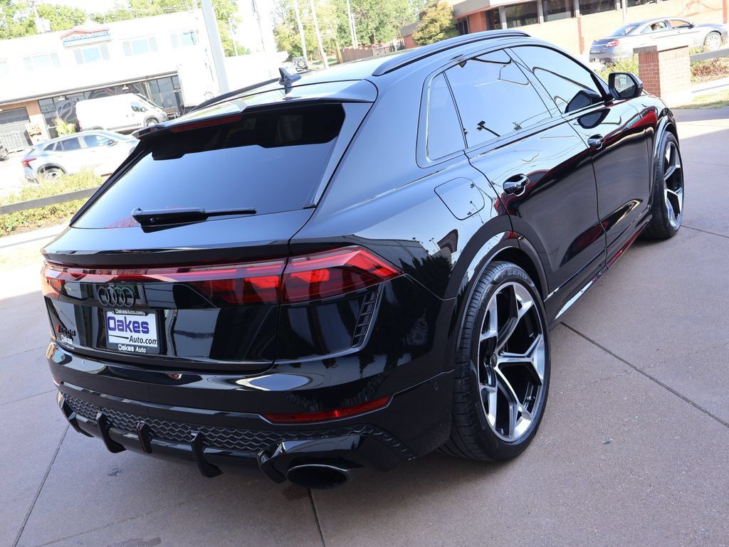 Used 2025 Audi RS Q8 performance AWD/4WD image 6