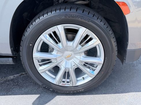 Used 2021 Chevrolet Suburban High Country AWD/4WD image 37