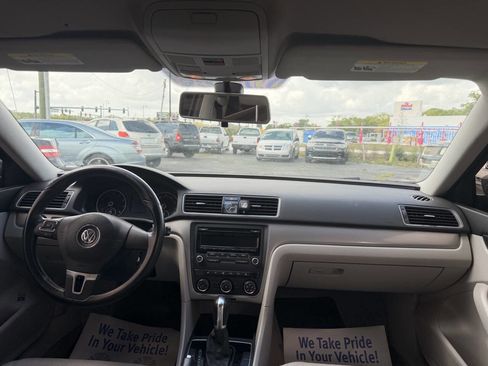 Used 2014 Volkswagen Passat 1.8T Wolfsburg Edition image 13