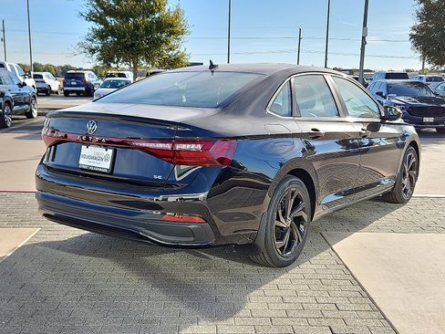 New 2026 Volkswagen Jetta SE image 3