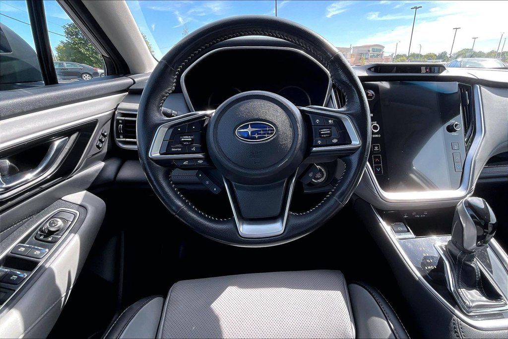 Used 2022 Subaru Outback Limited AWD/4WD image 5