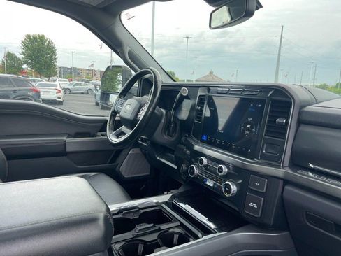 Used 2023 Ford F250 Lariat w/ Sport Appearance Package AWD/4WD image 9