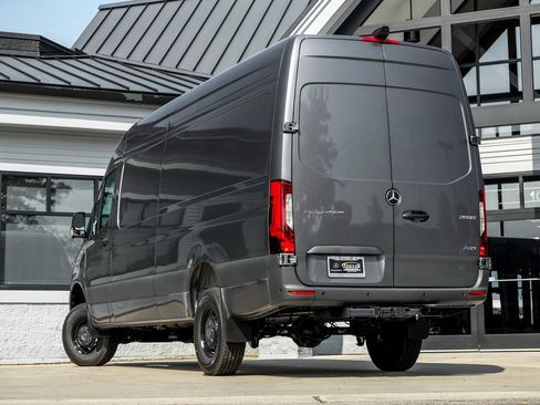 New 2025 Mercedes-Benz Sprinter 2500 image 2