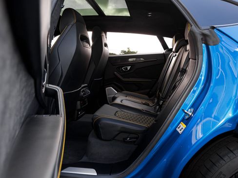 Used 2022 Lamborghini Urus image 29