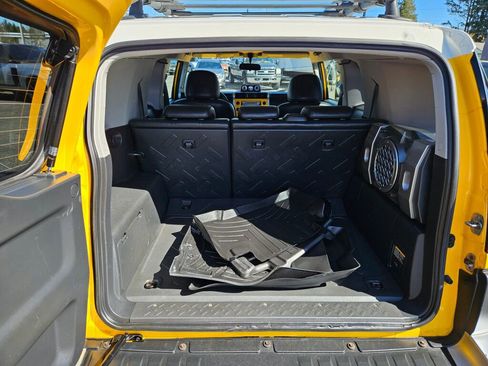 Used 2007 Toyota FJ Cruiser 4WD image 15