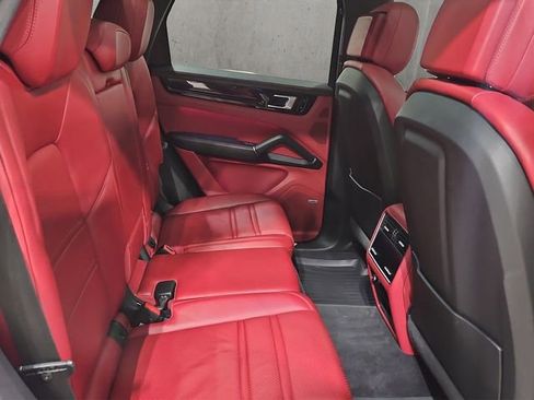 Used 2019 Porsche Cayenne AWD/4WD image 21