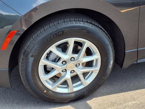 Used 2023 Chevrolet Equinox LT FWD image 27