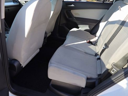Used 2020 Volkswagen Tiguan S image 17