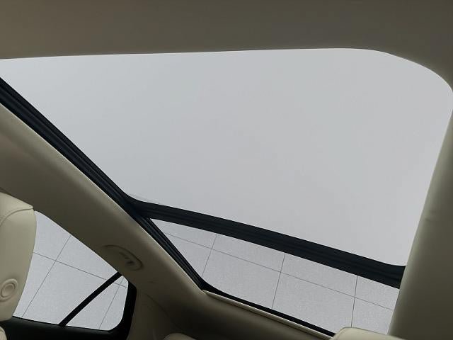 Used 2021 Buick Envision Avenir AWD/4WD image 43