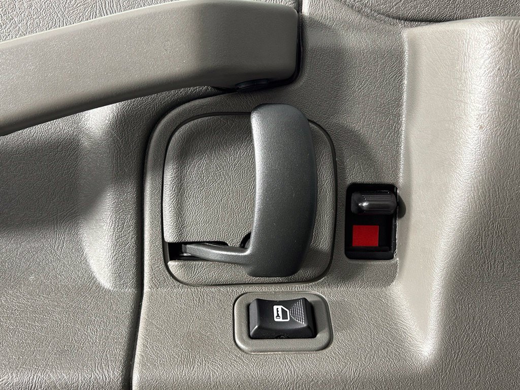 Used 2025 Chevrolet Express 2500 w/ Driver Convenience Package RWD image 27