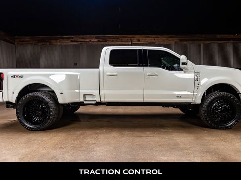 Used 2026 Ford F450 Platinum w/ Platinum Plus Package image 11