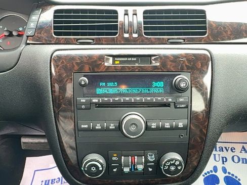 Used 2012 Chevrolet Impala LTZ image 20