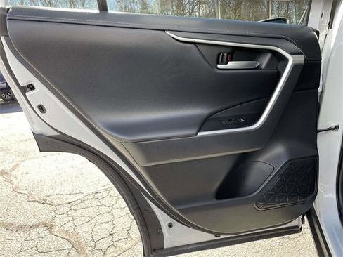 Used 2023 Toyota RAV4 Limited image 16