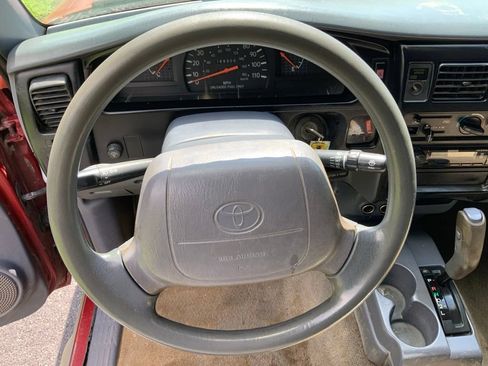 Used 2000 Toyota Tacoma PreRunner w/ Value Pkg RWD image 14