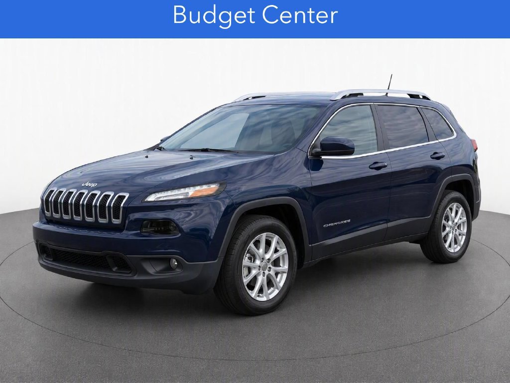 Used 2016 Jeep Cherokee Latitude w/ Cold Weather Group FWD image 2