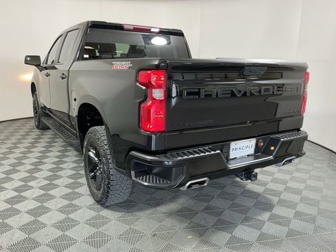 Used 2024 Chevrolet Silverado 1500 Custom Trail Boss w/ LPO, Dark Essentials Package AWD/4WD image 7