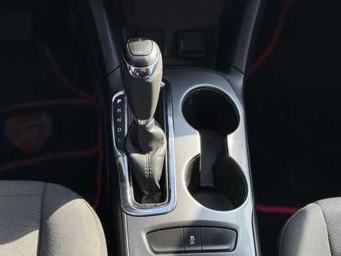 Used 2017 Chevrolet Cruze LT w/ Convenience Package image 19