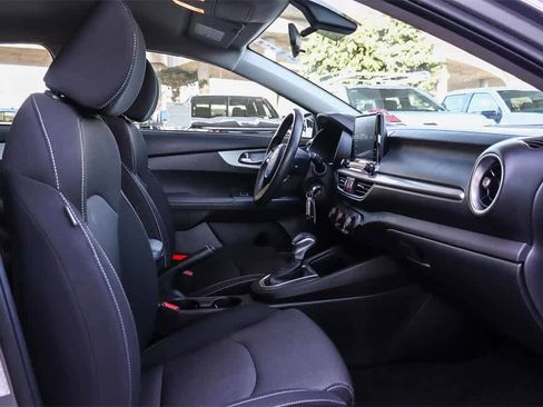 Used 2024 Kia Forte LXS image 17