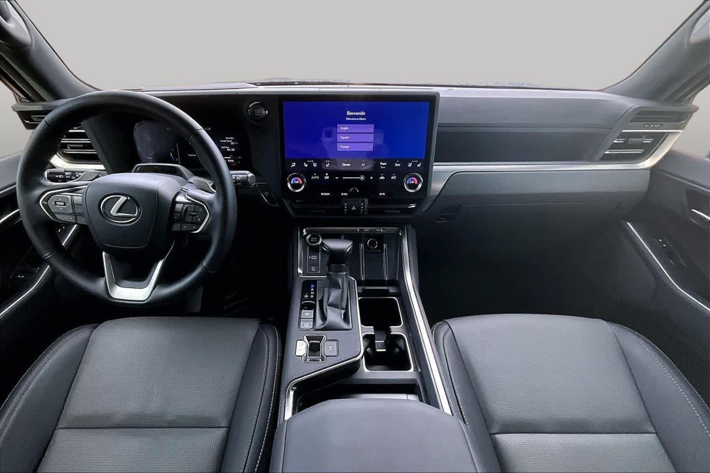 Used 2026 Lexus GX 550 w/ Cold Area Package AWD/4WD image 16