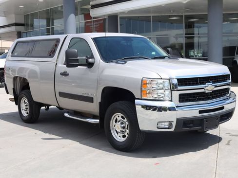 Used 2007 Chevrolet Silverado 2500 LT w/ 1LT Convenience Package AWD/4WD image 8