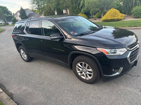 Used 2019 Chevrolet Traverse LT AWD/4WD image 4