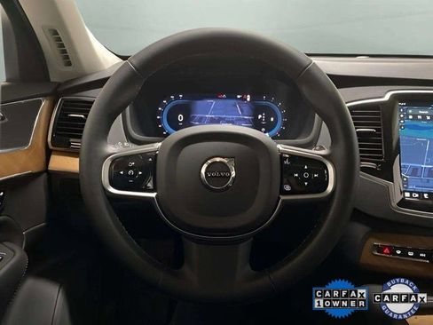 Used 2025 Volvo XC90 B6 Plus image 11