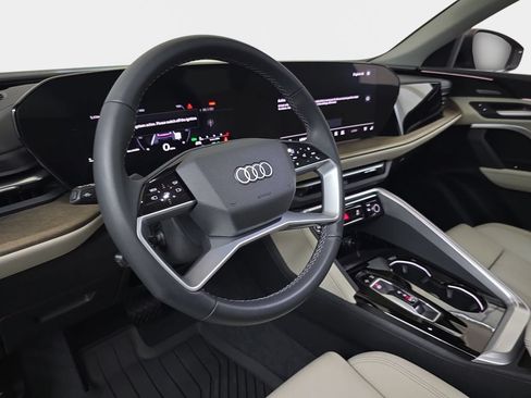 Used 2025 Audi Q5 Premium Plus w/ Premium Plus AWD/4WD image 19