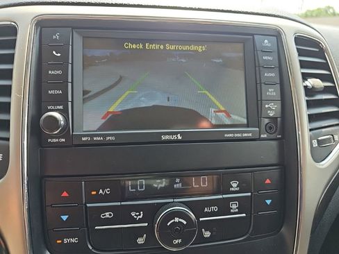 Used 2011 Jeep Grand Cherokee Laredo AWD/4WD image 31
