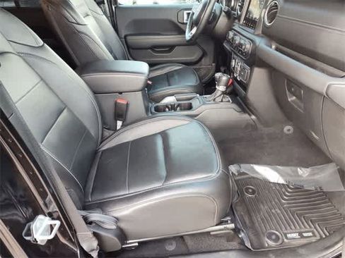 Used 2021 Jeep Wrangler Unlimited Sahara w/ Cold Weather Group image 21